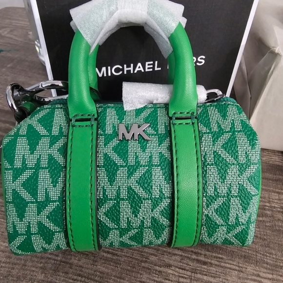 MICHAEL KORS Green Micro Duffle Key Fob - Picture 6 of 6